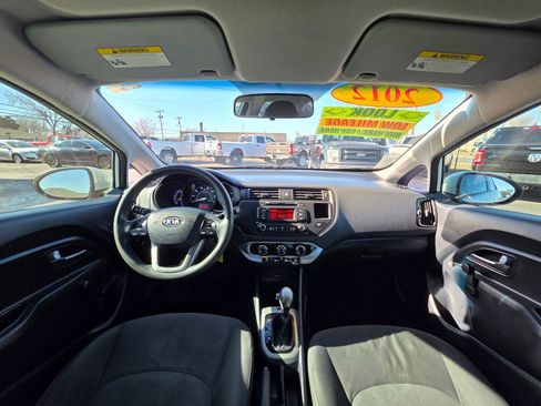 Used 2012 Kia Rio LX image 2