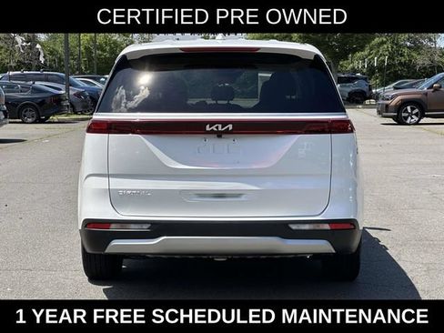 Used 2024 Kia Carnival EX FWD image 3