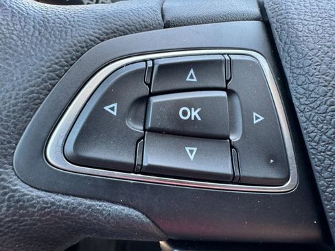 Used 2019 Ford Escape Titanium AWD/4WD image 17