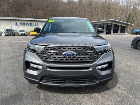 Used 2023 Ford Explorer XLT w/ Equipment Group 202A image 2