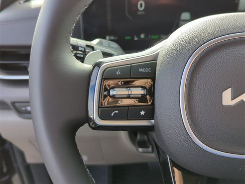 New 2026 Kia Carnival SX image 35