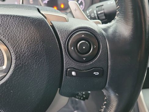 Used 2016 Lexus IS 200t image 25