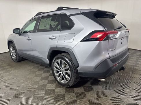 Used 2023 Toyota RAV4 XLE Premium image 6