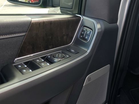 Certified 2024 Ford F250 Lariat w/ Lariat Ultimate Package image 19