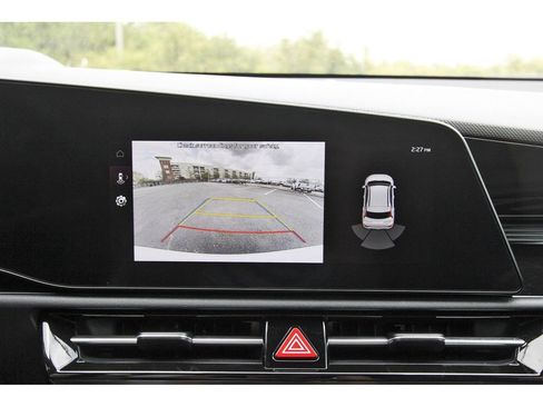 Used 2024 Kia Niro Wind FWD image 28