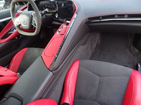 Used 2024 Chevrolet Corvette Stingray Preferred Conv w/ Stealth Interior Trim Package RWD image 9