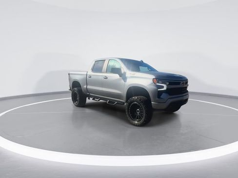 Used 2025 Chevrolet Silverado 1500 RST AWD/4WD image 2