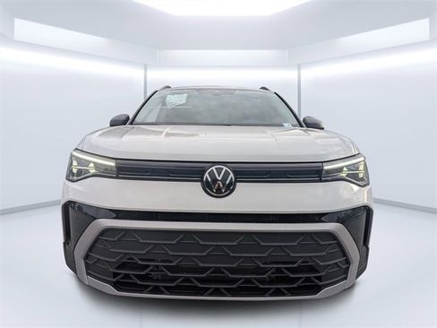 New 2026 Volkswagen Taos S image 8
