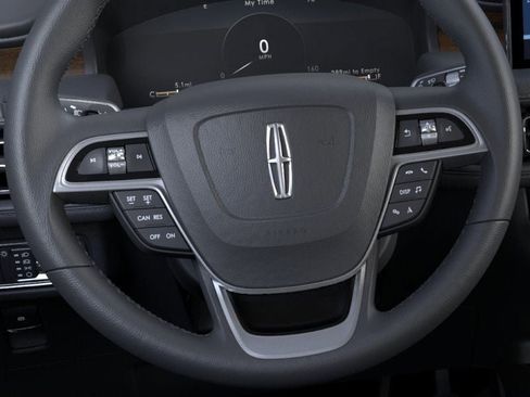 New 2022 Lincoln Nautilus Reserve image 12