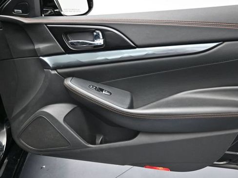 Used 2019 Nissan Maxima SR w/ Premium Package FWD image 32