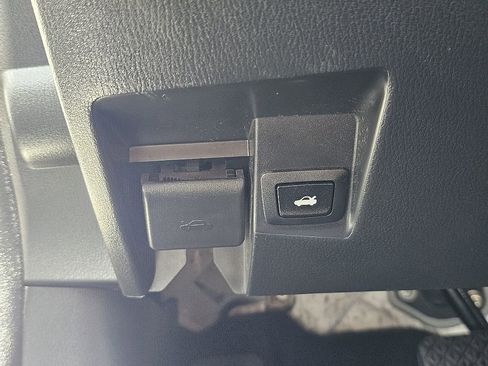 Used 2017 FIAT 124 Spider Lusso image 25