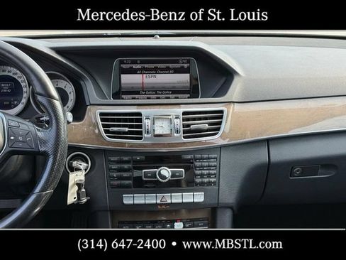 Used 2014 Mercedes-Benz E 350 4MATIC Sedan image 15