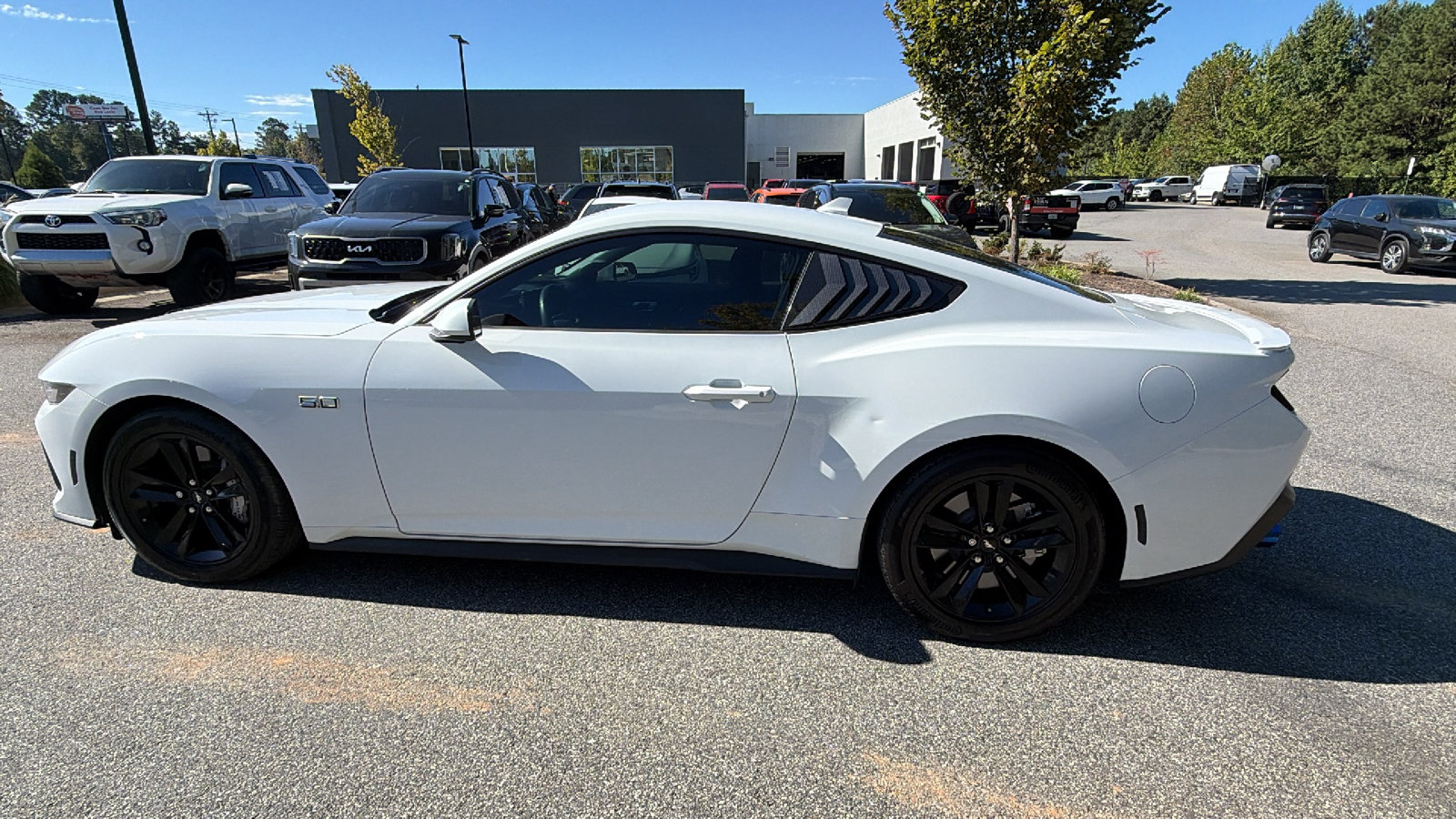 Used 2025 Ford Mustang GT RWD image 11