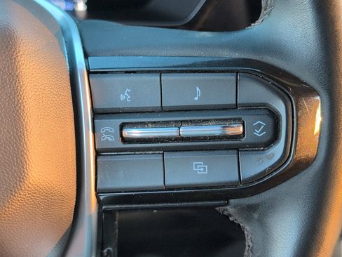 Used 2023 Chevrolet Colorado LT w/ LT Convenience Package image 18