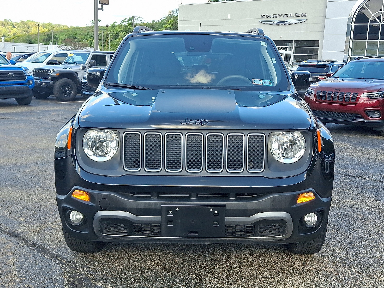 Certified 2023 Jeep Renegade Latitude AWD/4WD image 2