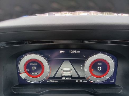 Used 2023 Nissan Pathfinder Platinum image 8