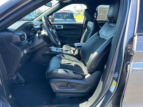 Used 2022 Ford Explorer ST image 6