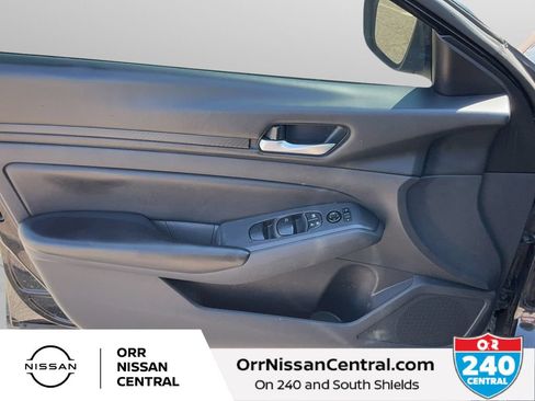 Used 2022 Nissan Altima 2.5 S FWD image 16