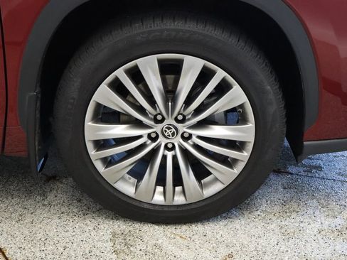 Used 2022 Toyota Highlander Platinum AWD/4WD image 18