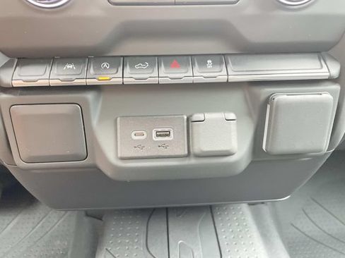 Used 2023 Chevrolet Silverado 1500 Custom w/ LPO, Dark Essentials Package AWD/4WD image 33