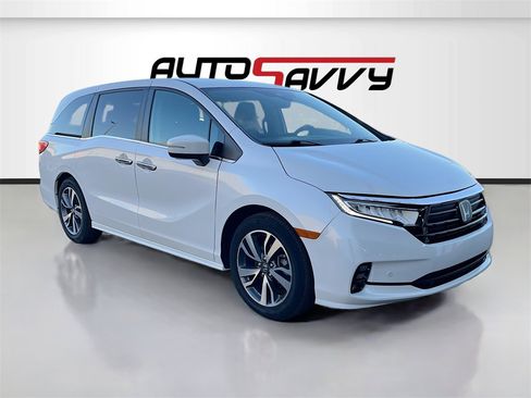 Used 2023 Honda Odyssey Touring image 1