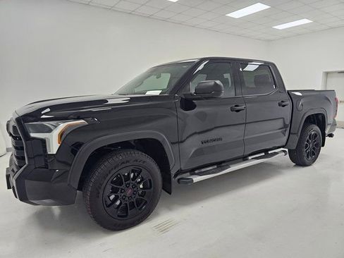 Used 2025 Toyota Tundra SR5 image 5