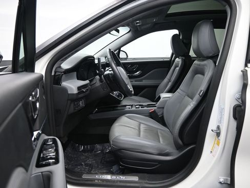 Used 2021 Lincoln Corsair Reserve w/ Equipment Group 201A image 28