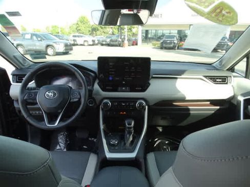 Used 2025 Toyota RAV4 Limited w/ Advanced Technology Package image 23