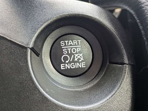 Used 2021 Jeep Compass Latitude w/ Sun and Sound Group FWD image 55