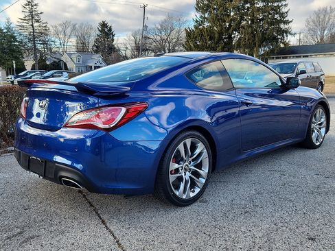 Used 2016 Hyundai Genesis Coupe 3.8 image 6