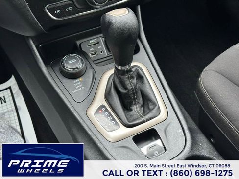 Used 2014 Jeep Cherokee Latitude w/ Cold Weather Group image 20