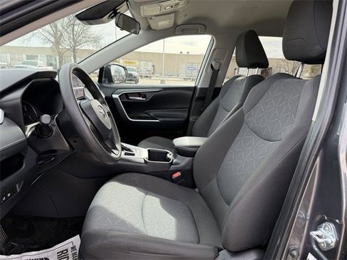 Used 2025 Toyota RAV4 XLE image 24