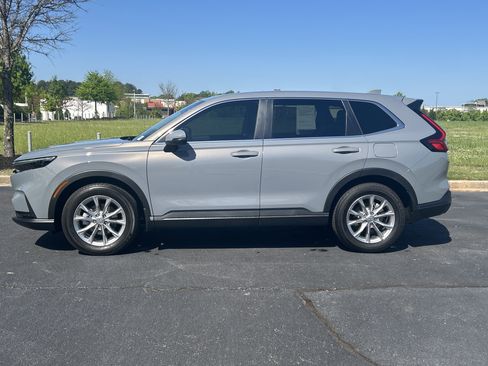 Used 2025 Honda CR-V EX-L image 6