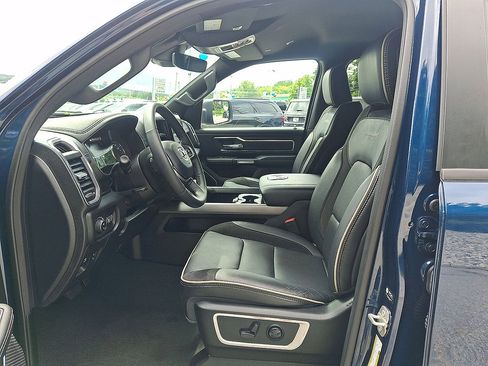 Used 2023 RAM 1500 Laramie AWD/4WD image 11