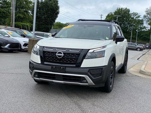 Used 2024 Nissan Pathfinder Rock Creek AWD/4WD image 3
