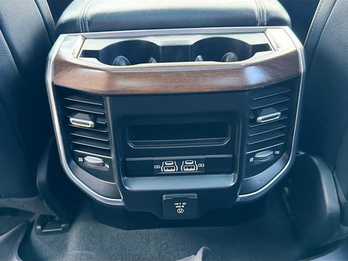 Used 2021 RAM 1500 Laramie AWD/4WD image 28