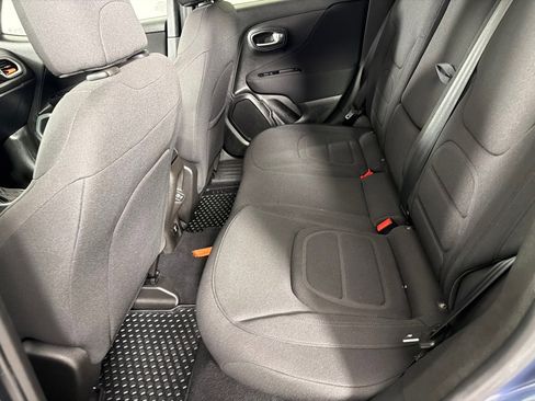 Used 2021 Jeep Renegade Latitude w/ Convenience Group AWD/4WD image 20