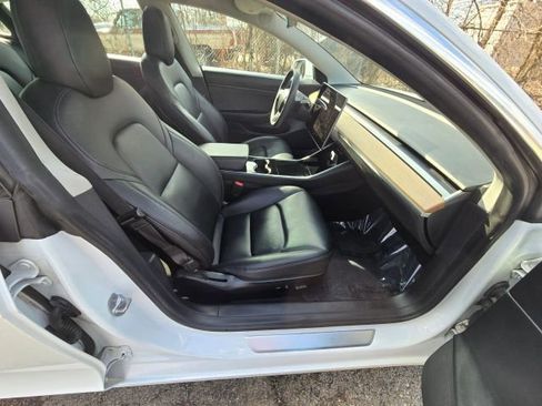 Used 2020 Tesla Model 3 Standard Range Plus image 15