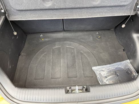 Used 2016 Hyundai Veloster w/ Option Group 03 image 53