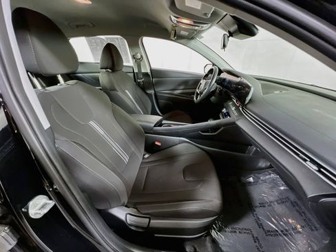 Used 2023 Hyundai Elantra SEL w/ Convenience Package FWD image 27