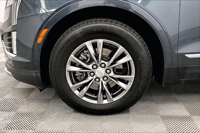 Used 2021 Cadillac XT5 Premium Luxury AWD/4WD image 10