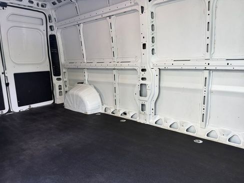 Used 2024 RAM ProMaster 2500 w/ Convenience Group FWD image 13