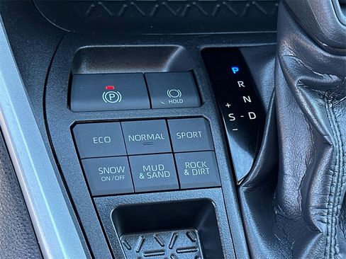 Certified 2025 Toyota RAV4 LE image 29