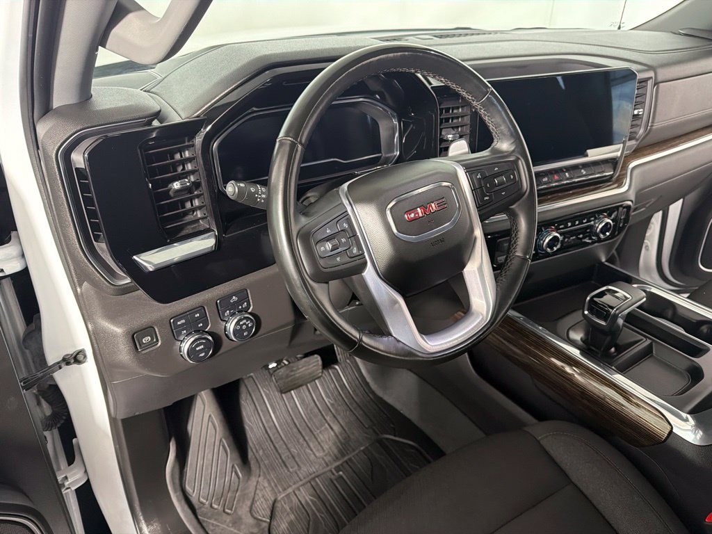 Used 2023 GMC Sierra 1500 Elevation AWD/4WD image 9