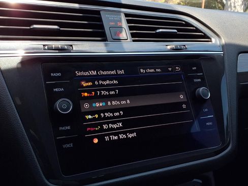 Used 2019 Volkswagen Tiguan SE FWD image 8