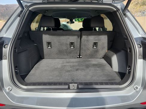 Used 2023 Chevrolet Equinox LT w/ Driver Convenience Package image 13