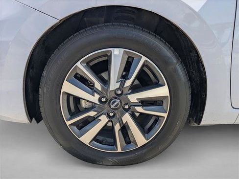 Used 2025 Nissan Versa SV FWD image 23