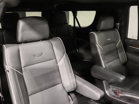 Used 2023 Cadillac Escalade ESV Premium Luxury AWD/4WD image 23