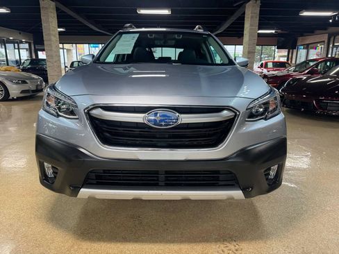 Used 2022 Subaru Outback Limited w/ Tech Package 2 AWD/4WD image 2
