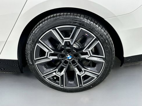 New 2027 BMW 550e xDrive AWD/4WD image 23